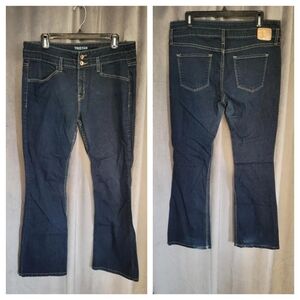 Size 16x32 Tristan Jeans